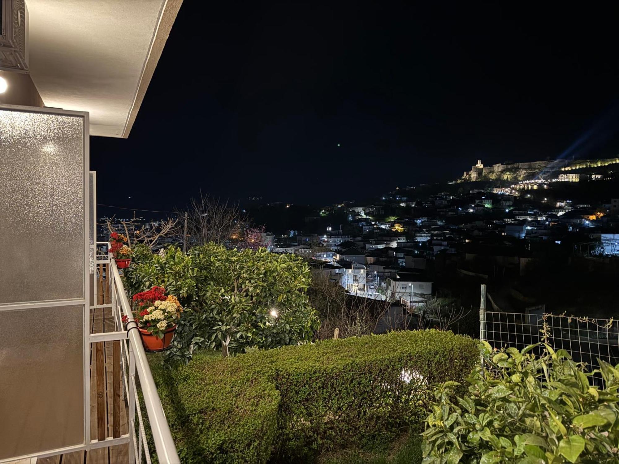 Ilvi Guesthouse Gjirokastër Exteriör bild